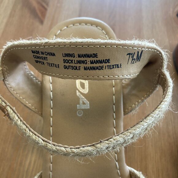 Soda Strappy Sandals Chunky Heels Size 7.5 Boho 60's/70's Style Brown Tan - Picture 4 of 9